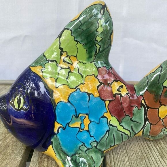 Hand Painted Talavera Ceramic Fish Figurine Made in Mexico Multicolor Folk Art - Picture 5 of 8